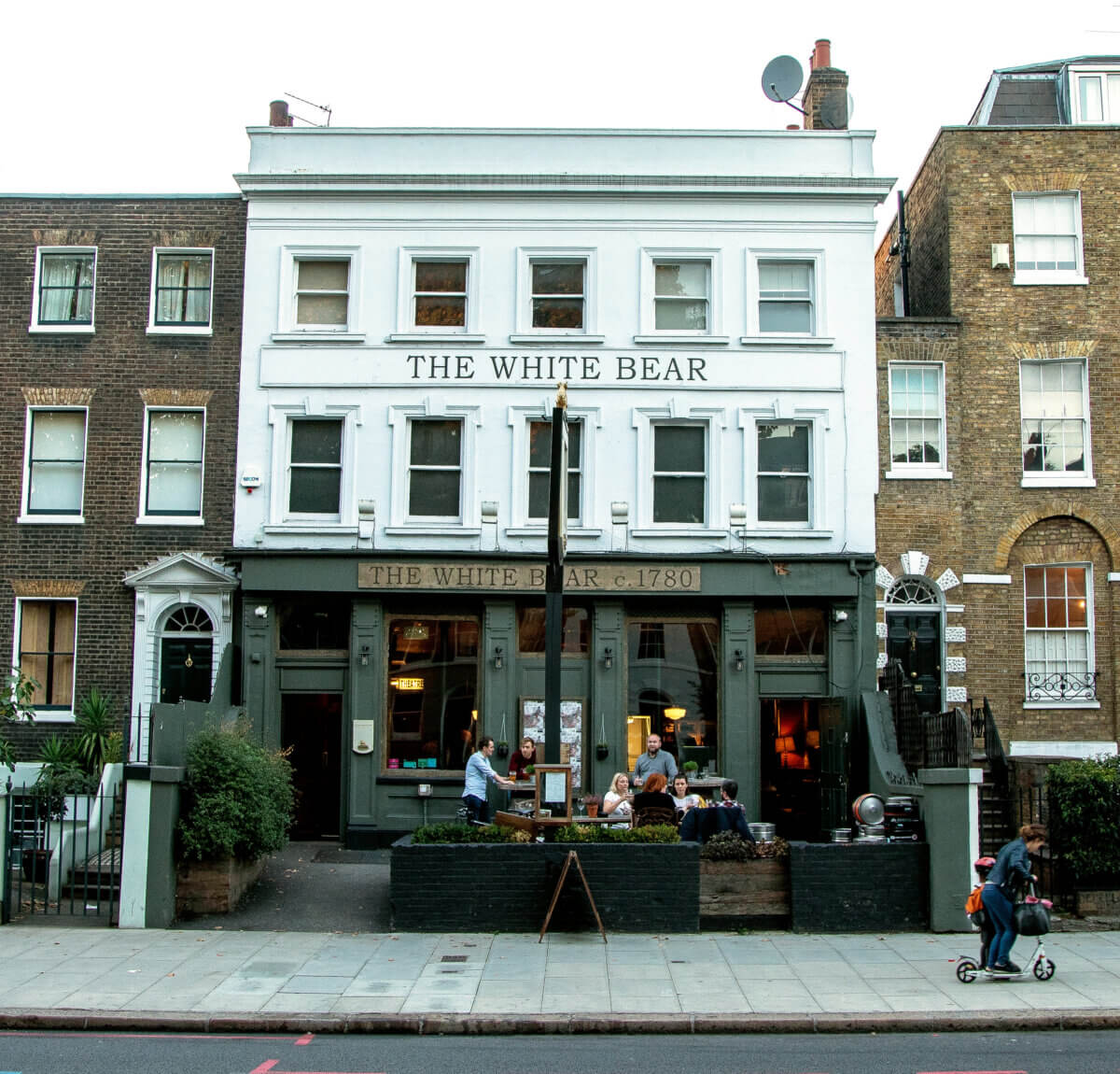 White bear, restaurant, London.
