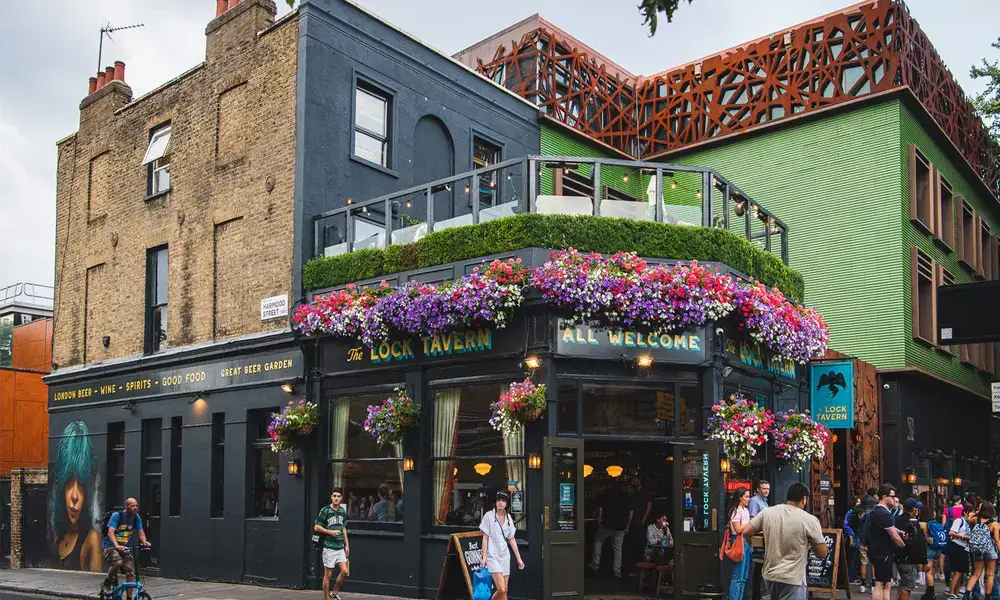 London, pub, flower pots