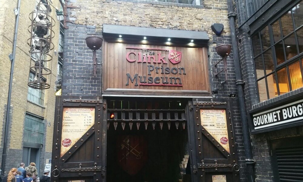 The entrance to harry potter's prison museum.